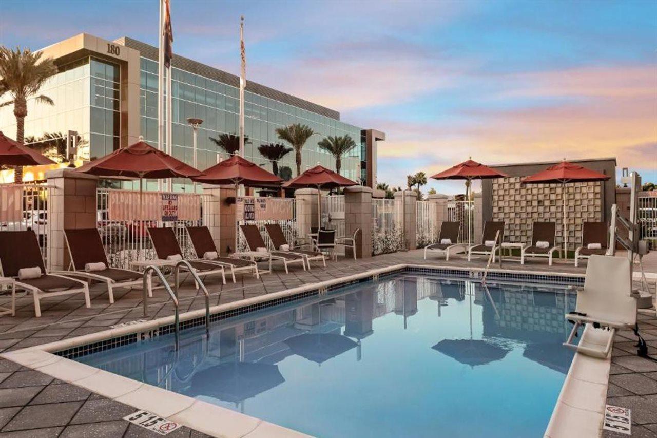 Hilton Garden Inn Chandler Downtown Екстер'єр фото