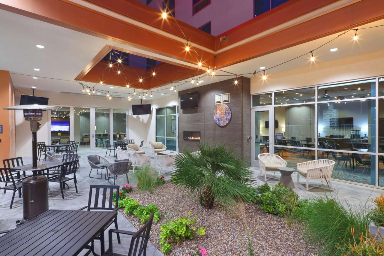 Hilton Garden Inn Chandler Downtown Екстер'єр фото