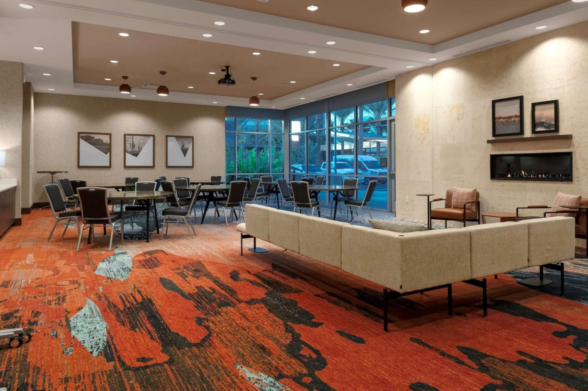 Hilton Garden Inn Chandler Downtown Екстер'єр фото